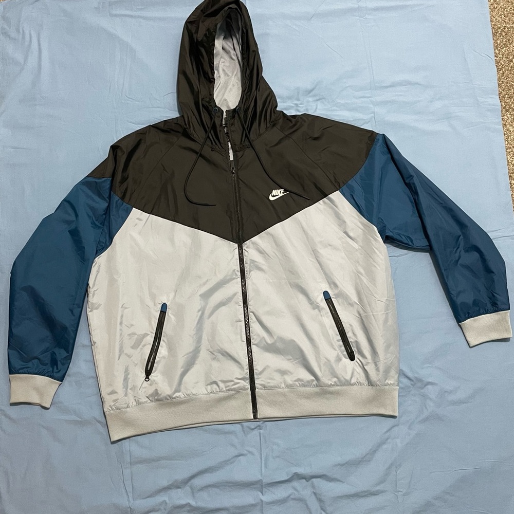 Nike hooded zip up windbreaker